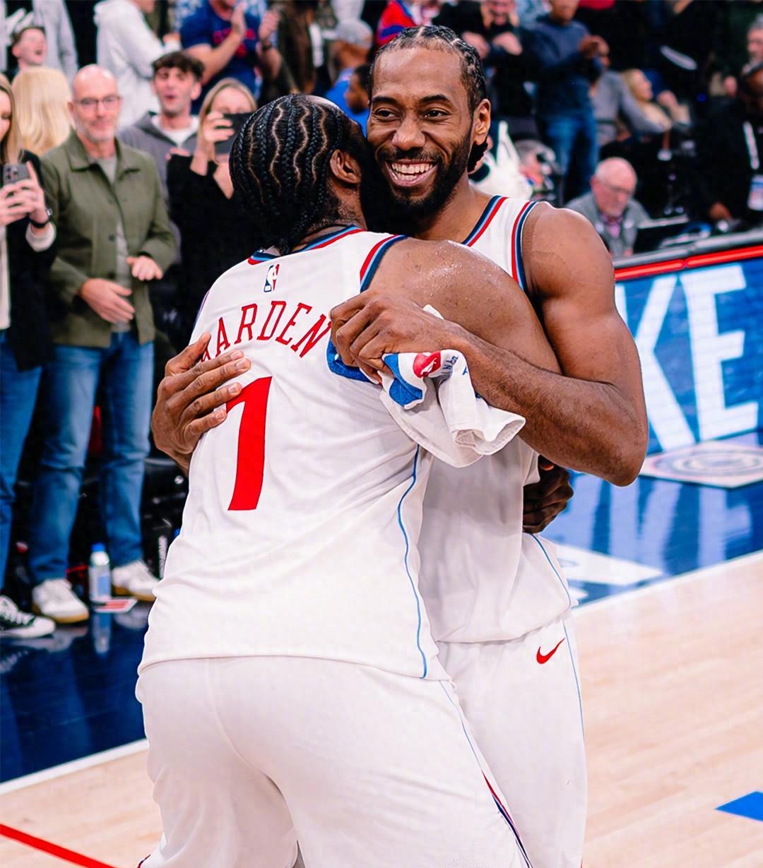 九游体育-太狠了！洛杉矶快船围绕NBA季后赛临场应变奥兰多魔术外线爆发备战意甲，集结日多特蒙德调整名单以备中超(金州勇士vs奥兰多魔术)