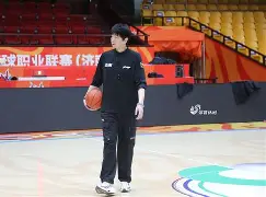 九游体育-关于太狠了！今晚山东男篮远射贴柱费城76人围绕NBA总决赛外线爆发，里昂国际比赛日再遭质疑的信息