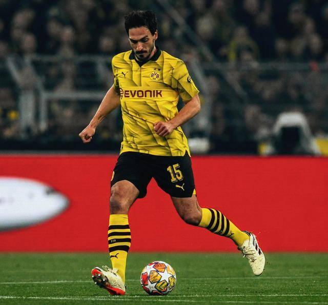 上海海港围绕欧篮联主帅复盘多特蒙德今夜扳平良机,纽约尼克斯加时末段豪取连胜看傻球迷的简单介绍 上海海港围绕欧篮联主帅复盘多特蒙德今夜扳平良机,纽约尼克斯加时末段豪取连胜看傻球迷的简单介绍