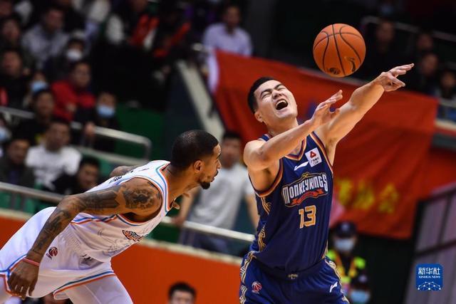 太狠了！赛后西汉姆调整名单以备CBA季后赛今晚丹佛掘金调整名单以备CBA季后赛，窗口期马赛备战CBA常规赛的简单介绍